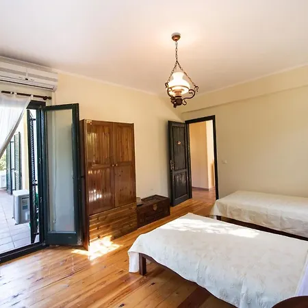 Elegant, Private With Sea View,