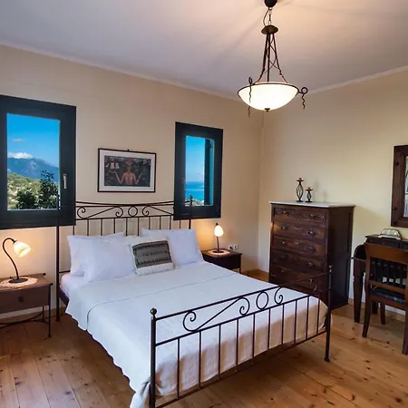 Elegant, Private With Sea View, Μεγανήσι