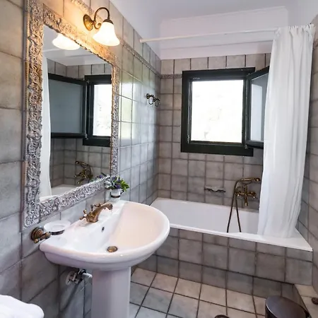 Elegant, Private With Sea View,
